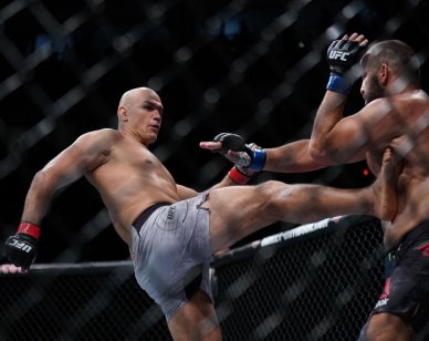 Junior Dos Santos z walki z Ivanovm